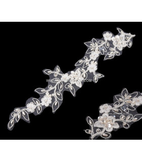 APLICAÇÃO BORDADOS E LENTEJOULAS