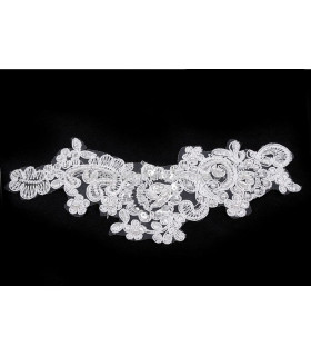 APPLICATION EMBROIDERED AND BEADS