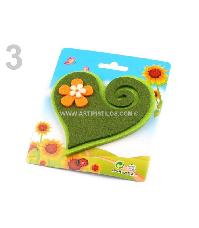 FELT BROOCH 7,5 X 8 CMS.