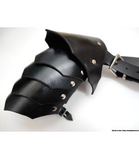 Worbla's Black Art ® 100 X 75 Cms. Black 100 X 75 Cm - glue