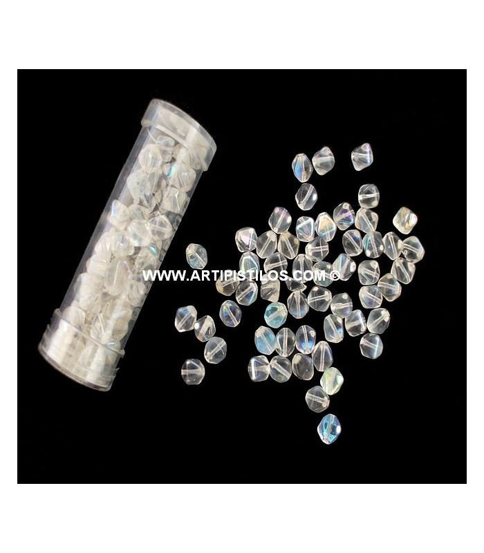 PYRAMID BEADS 6 MM.