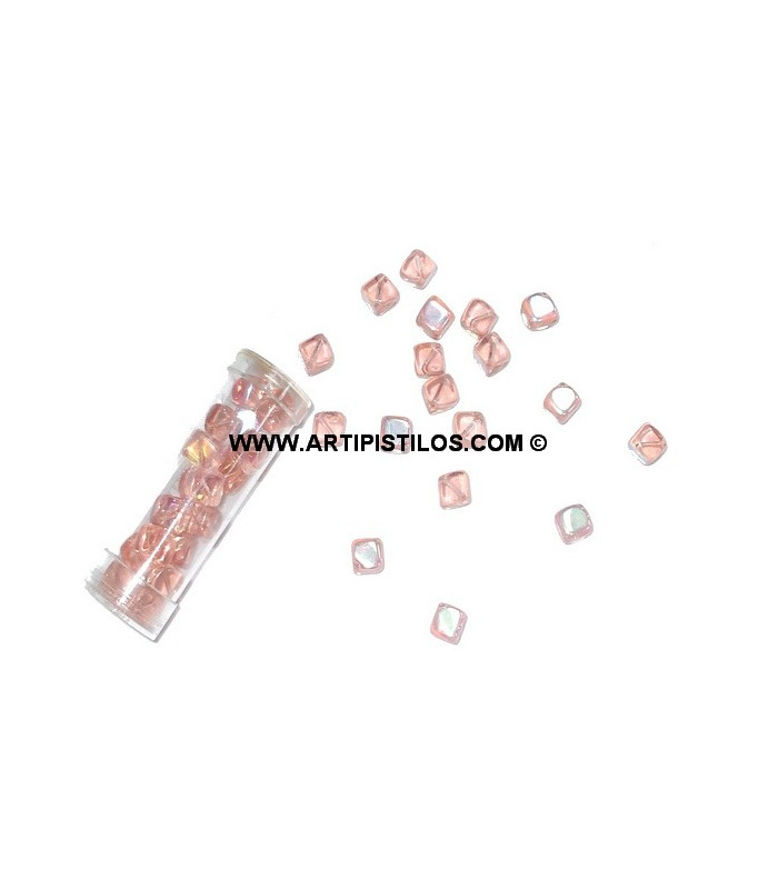 CUBE BEADS 8 MM.