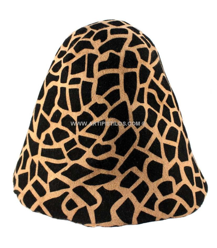 FELT HOOD GIRAFFE