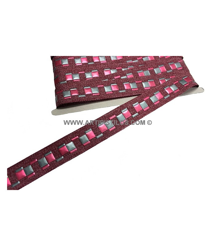 RIBBON WITH METALLIC ORNAMENT