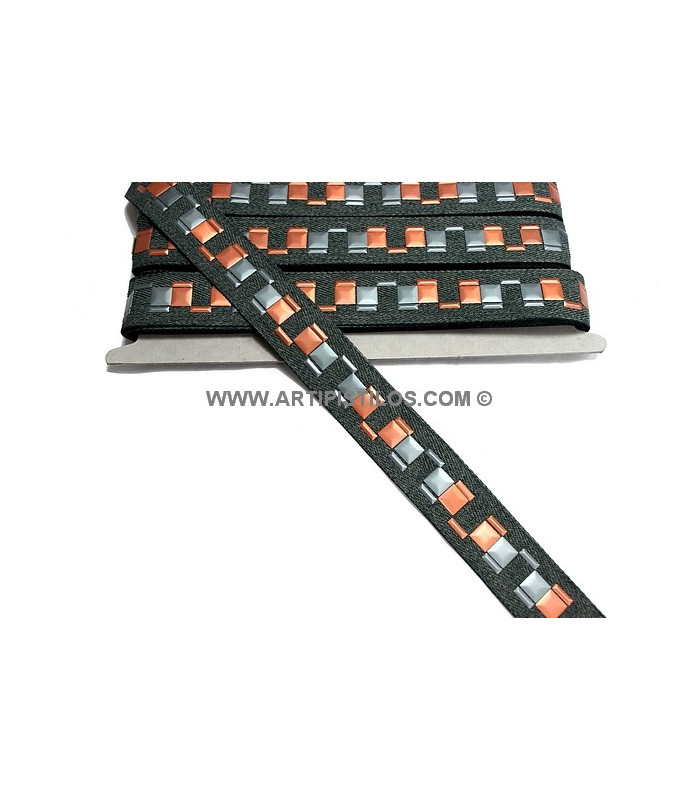 RIBBON WITH METALLIC ORNAMENT