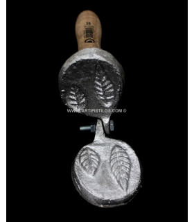 Troquel Hojas Pequeñas S/foto Largo 3, 5 Cms.  Ancho 1,5 Cms. Fondo 5 Mm. - tela
