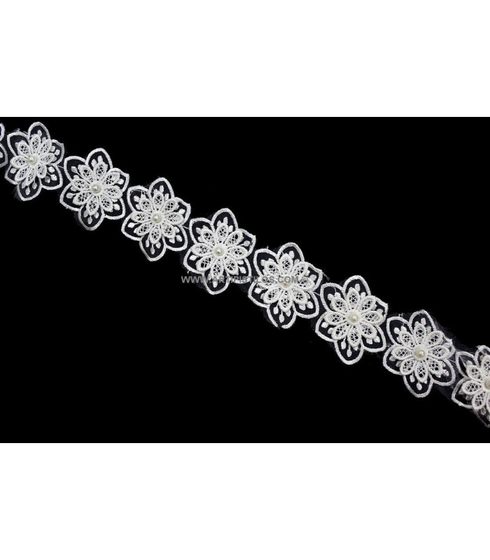 FITA DE RENDA COM PÉROLAS 6,5 CM