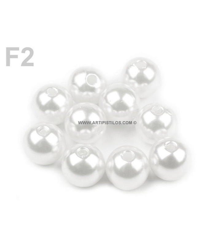 BAG OF PLASTIC BEADS 10 MM.