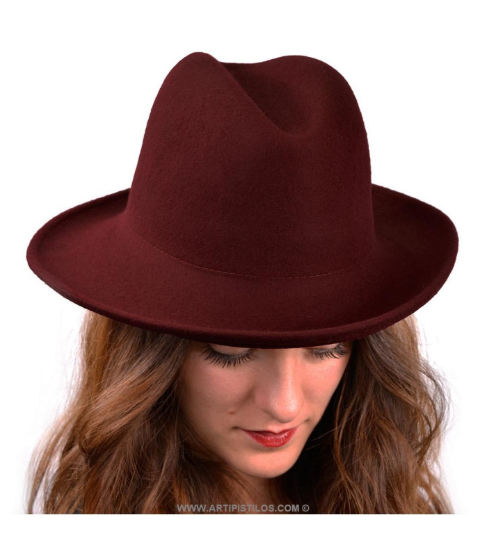 CHAPEU DA SENHORA FEITO DE FELTRO IMPERMEÁVEL "NESTON"