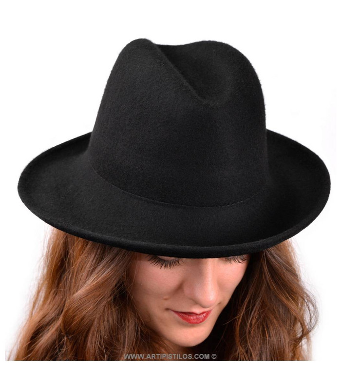 CHAPEU DA SENHORA FEITO DE FELTRO IMPERMEÁVEL "NESTON"