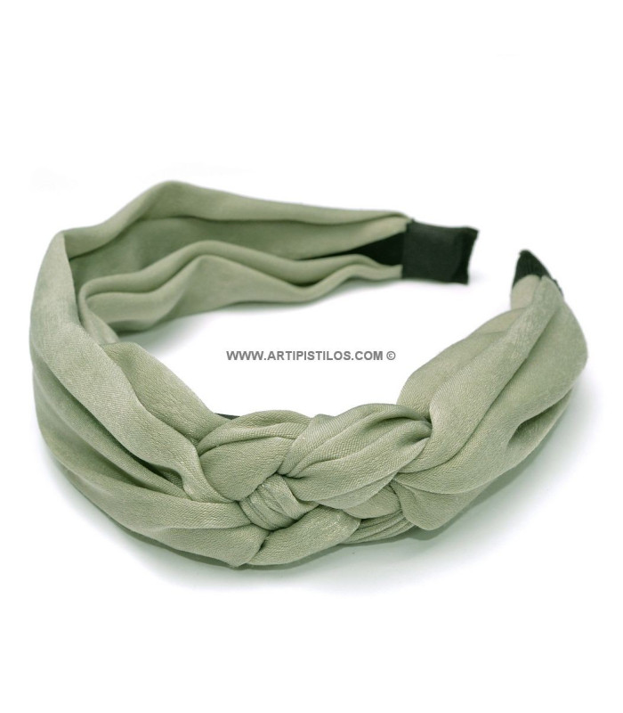 Headband with braided knot