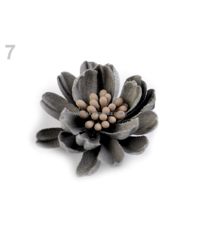 FLOR DE TELA CON PISTILOS