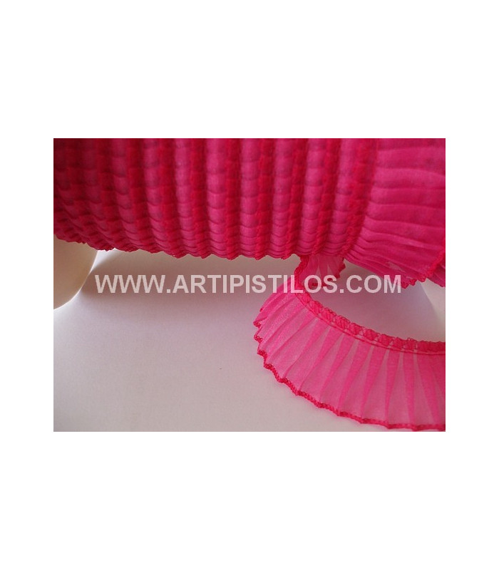 PLEATED ORGANDY 3 CMS.