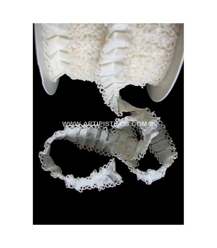 CROCHET THREAD LACE