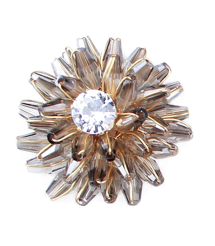 APPLIKATION MIT STRASS UND PERLEN