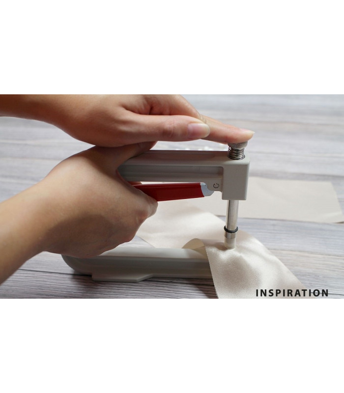 Pearl riveting machine