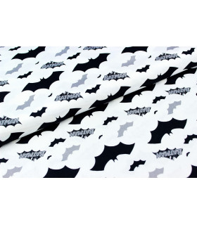 Tecido Estampado "batman/murcielago" 100% Algodão 50 Cms X 110 Cms Branco/preto