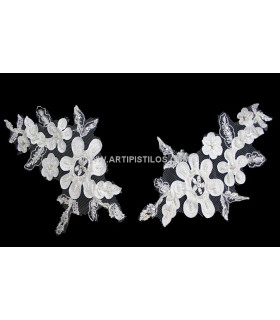 FLORAL APPLIQUE WITH ROCAILLE