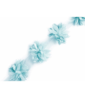 Tira De Flores Sobre Tul Azul Pastel - color