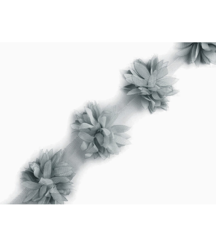 Faixa de flores em tule