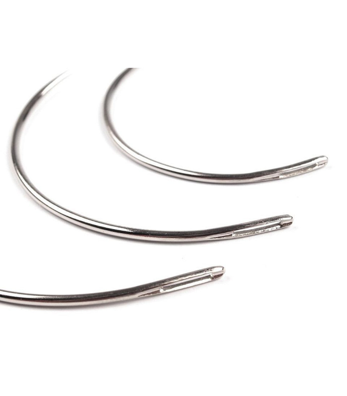 Upholstery needles
