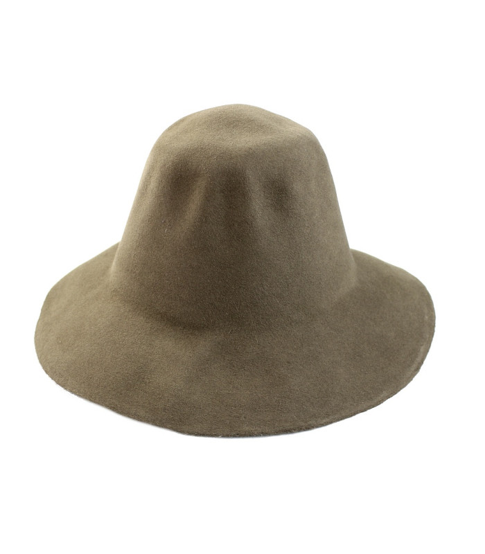 Stiffened felt capeline 31-35 cms. x 120g