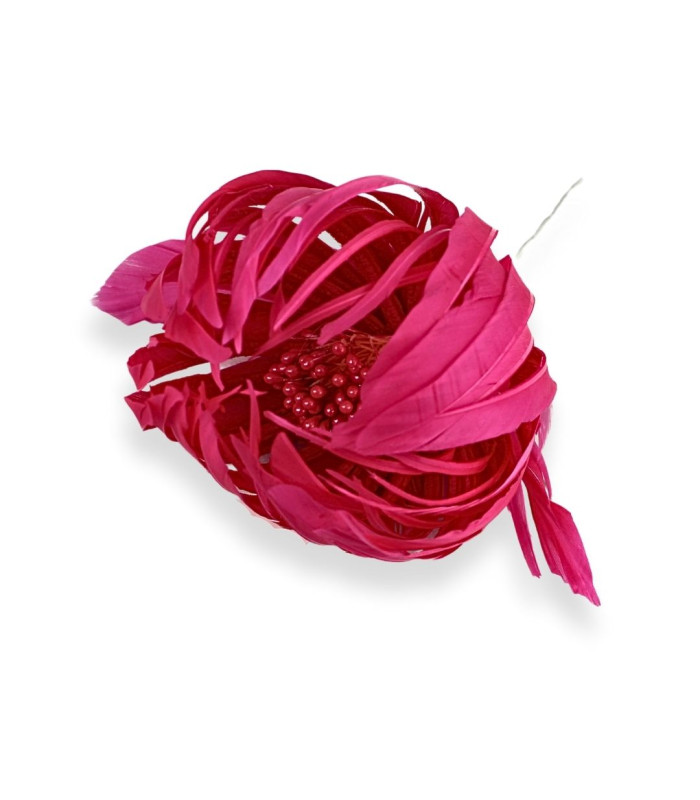 GOOSE FEATHER FLOWER WITH PISTILS
