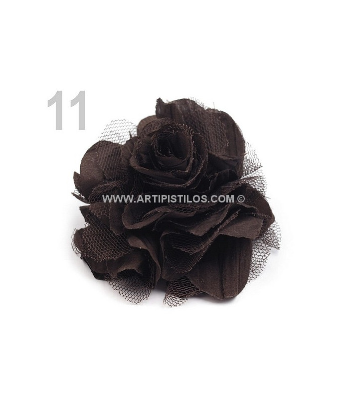 FLOR DE TELA Y TUL CON BROCHE