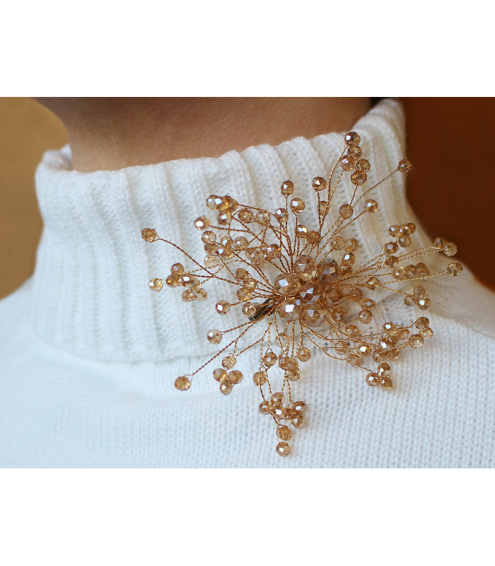 BROCHE ARTESANAL CON CUENTAS DE VIDRIO