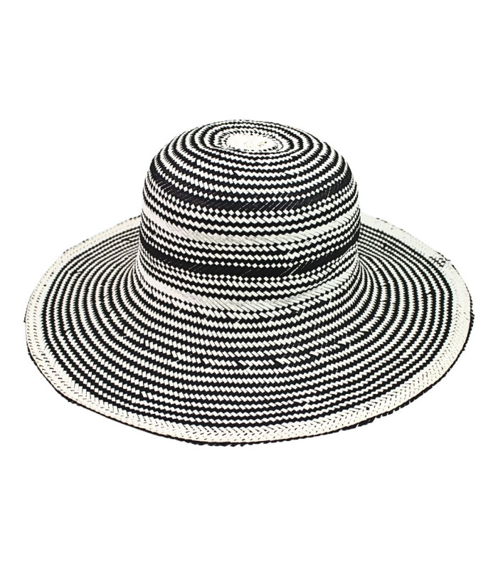 CAPELINA DE FIBRA DE PAPEL CON ACABADO TRENZADO