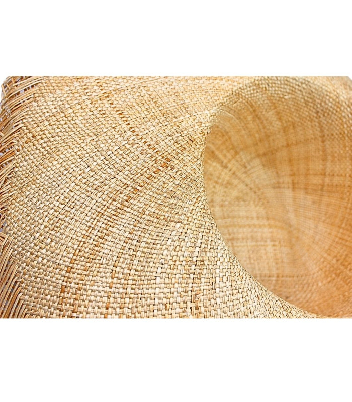 CAPELINA TRANÇADA DE FIBRAS VEGETAIS – ACABAMENTO COM FRANJAS