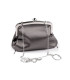 ABENDTASCHE AUS SATIN MIT PERLENFRANSEN