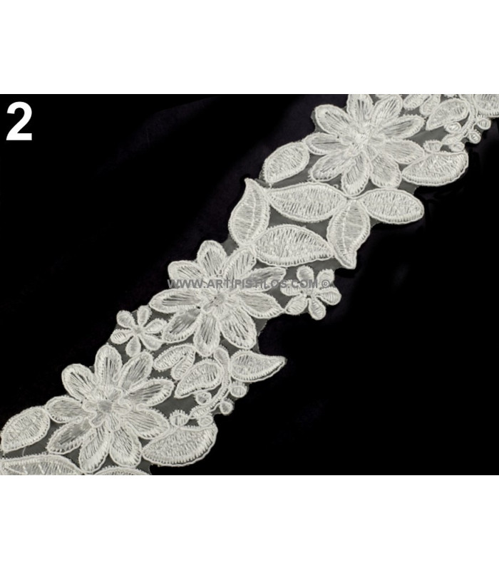 EMBROIDERED FLORAL APPLICATION 70 MM.