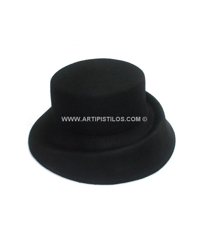 FELT HAT