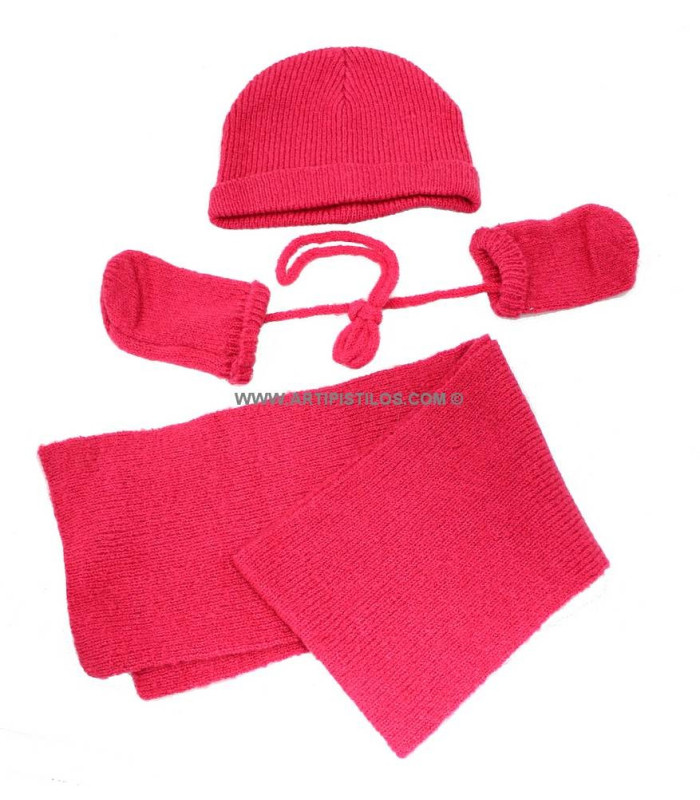 CONJUNTO BEBE TRES PIEZAS