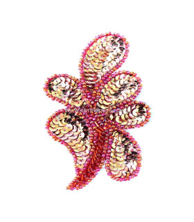 APLICACÃO DE LANTEJOULAS