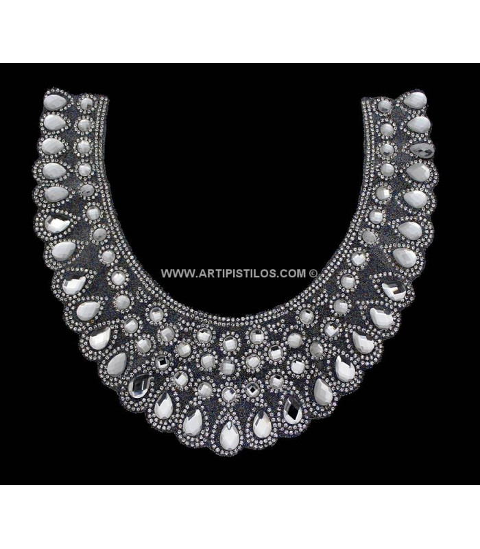 APLICAÇAO TERMOADHESIVA COM STRASS