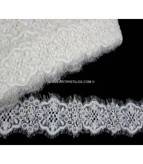 Embroidered lace strip 50 CMS.